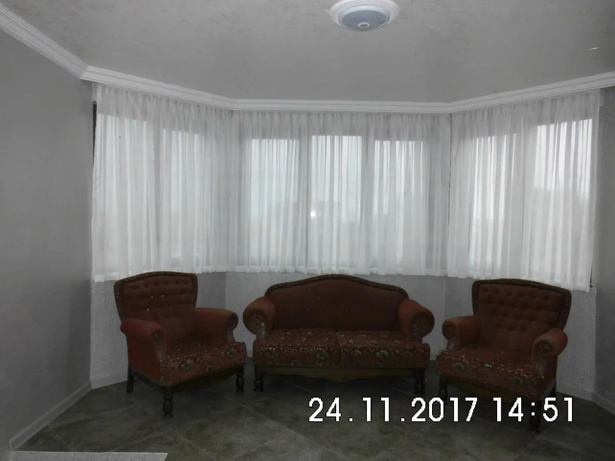 Lägenhetshotell Deutsches Appartement Haus Batumi